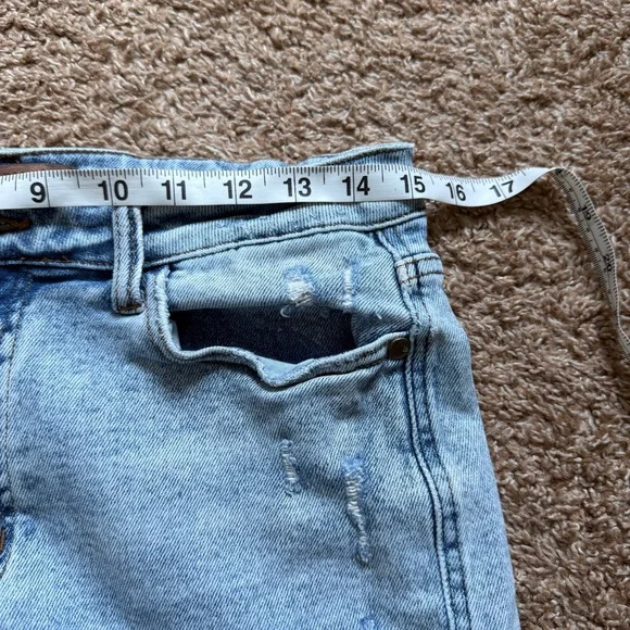 Judy Blue Acid Wash Relaxed Fit Cut Off Shorts - Picture 3 of 6